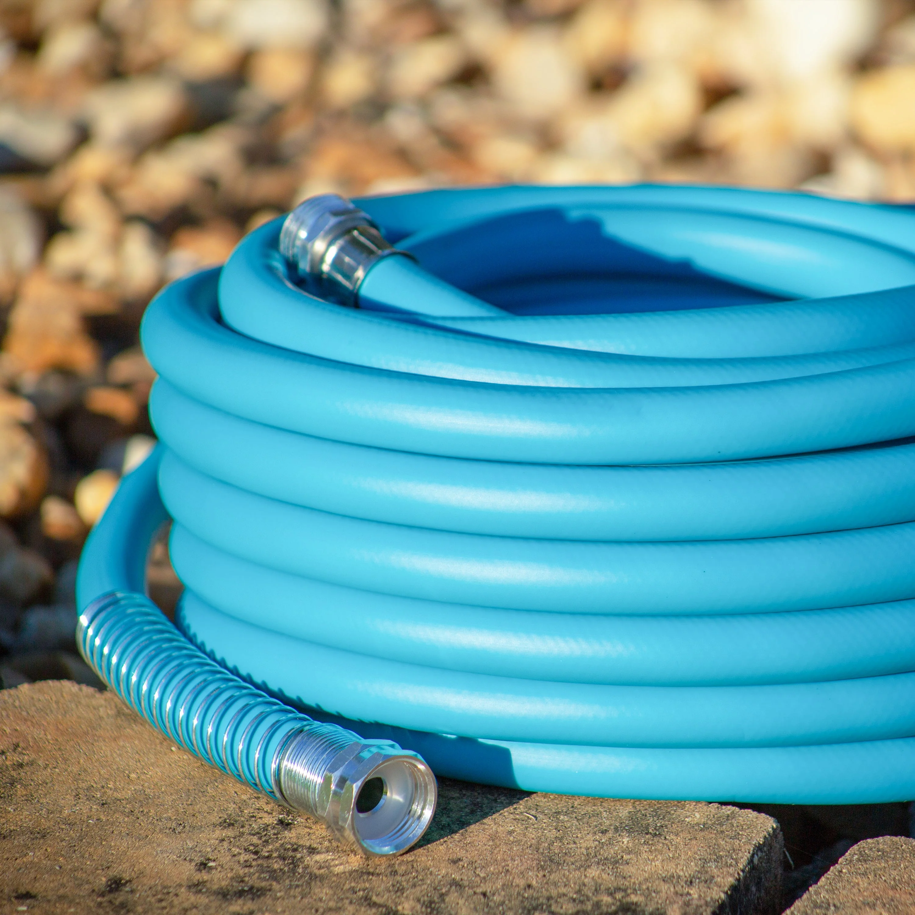 Aqua Joe Complete Aqua Joe Bundle | Turbo Drive Sprinkler + Heavy Duty Nozzle + Hybrid Polymer Hose - Image 9