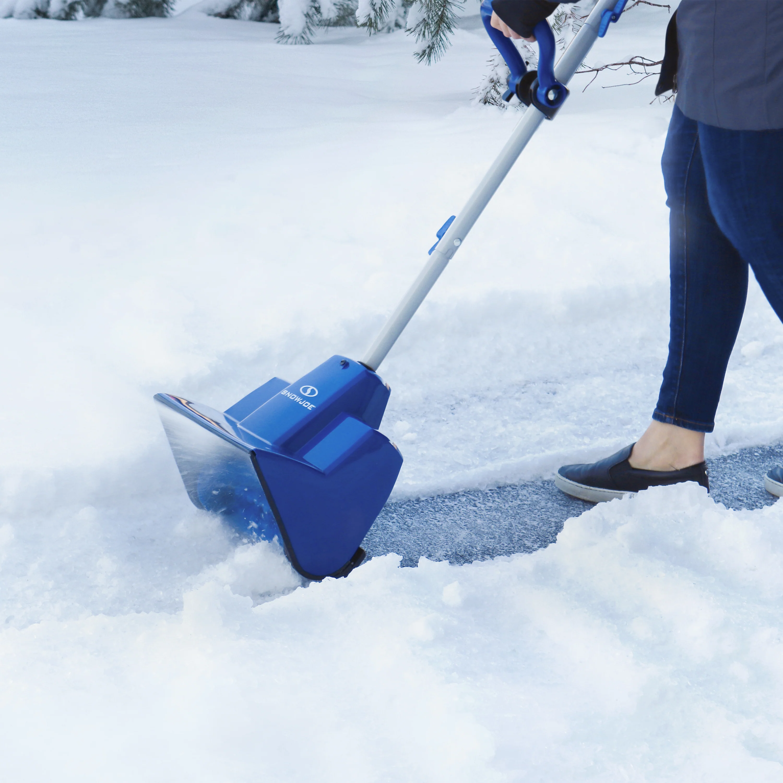 Snow Joe 24-Volt* IONMAX Cordless Snow Shovel Kit | 11-Inch | W/ 4.0-Ah Battery + Charger - Image 12