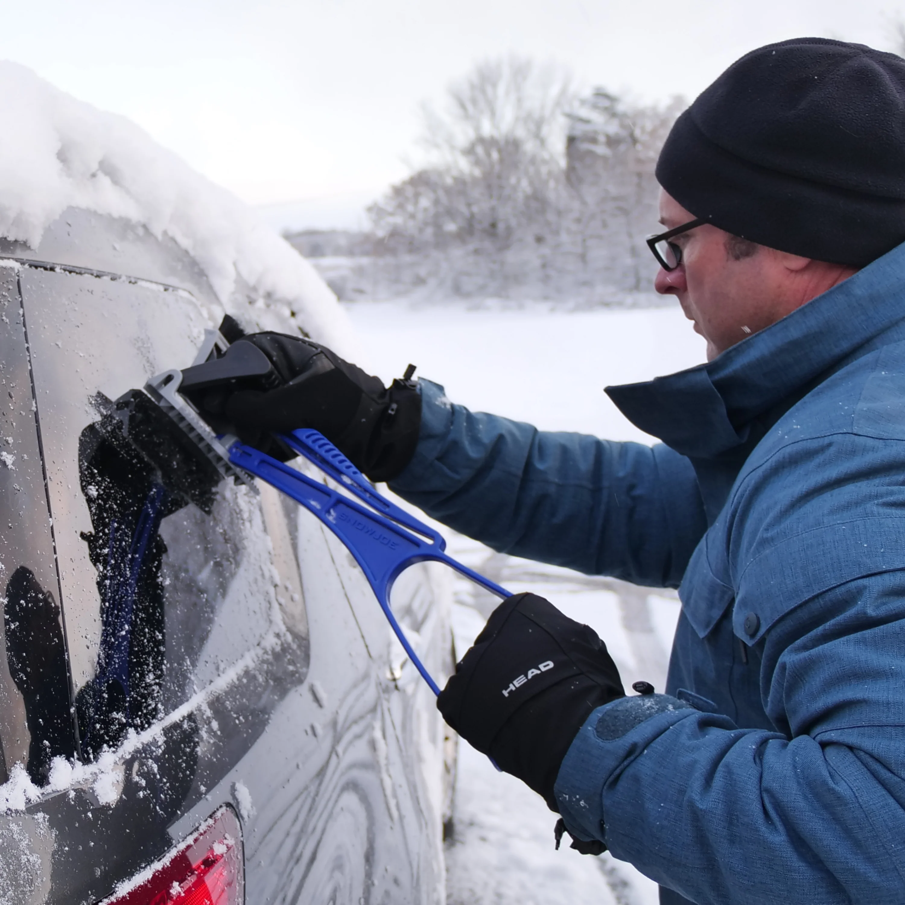 Snow Joe IceDozer Ice & Snow Scraper | Ice Breaking Teeth | Bristle Brush Attachment - Image 12