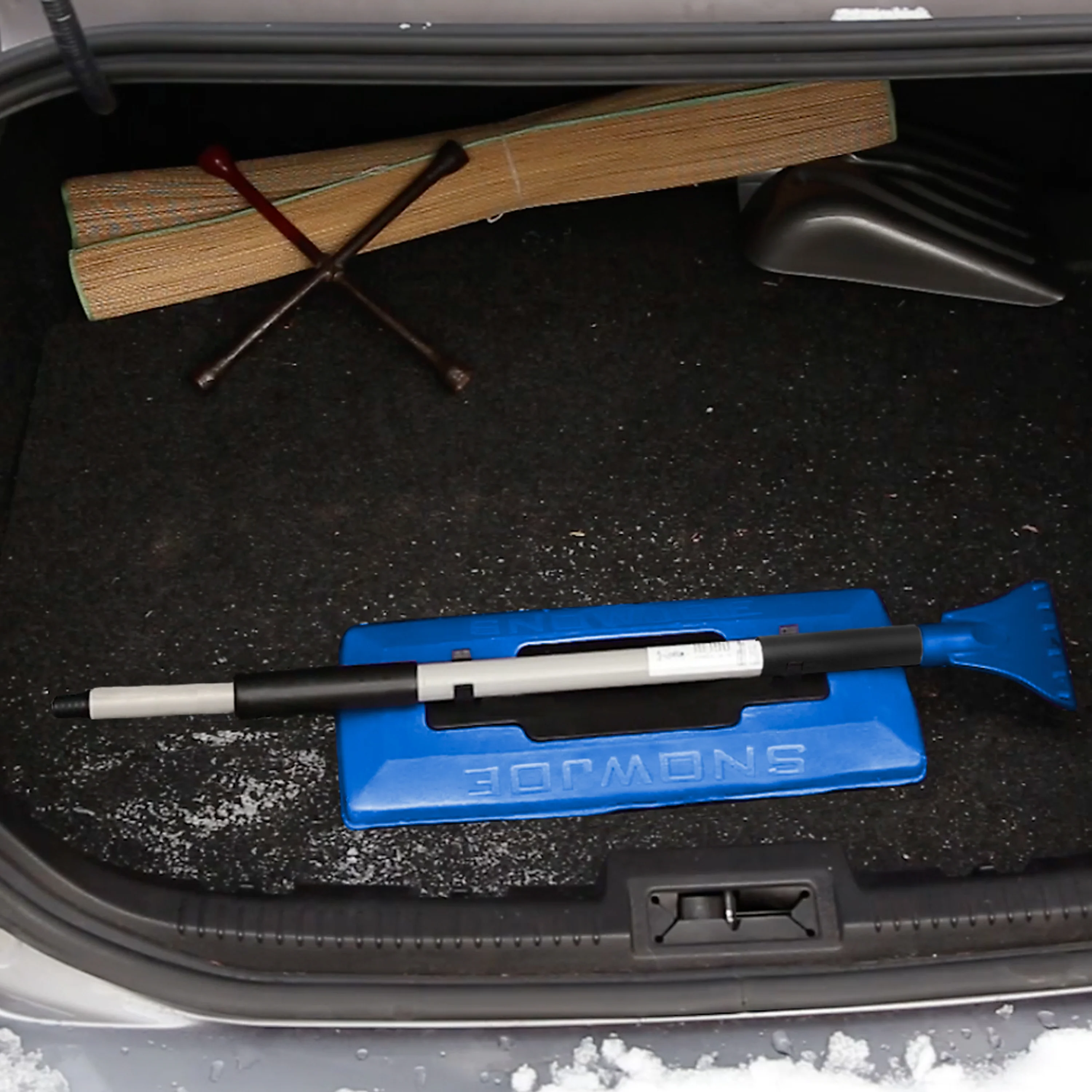 Snow Joe SJBLZD-JMB2-SJB 2-Pack Jumbo Telescoping Snow Broom + Ice Scraper | 19-inch - Image 5