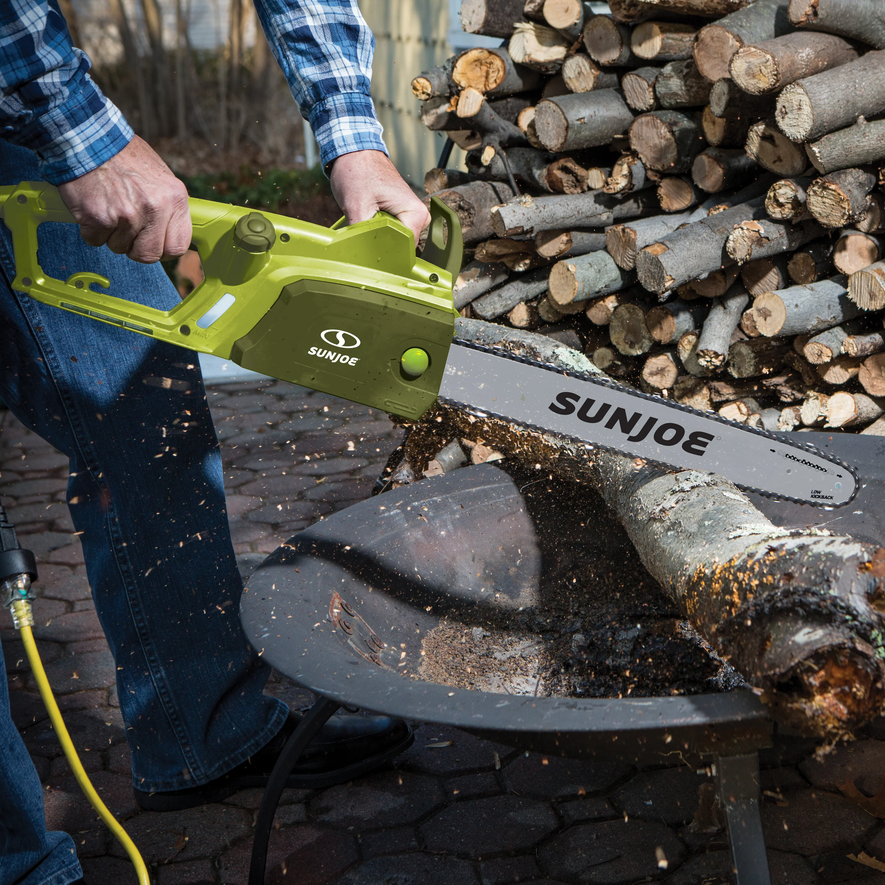 Sun Joe SWJ701E Electric Chain Saw | 18-inch | 14-Amp | 17.5-inch Cutting Thickness Max - Image 5