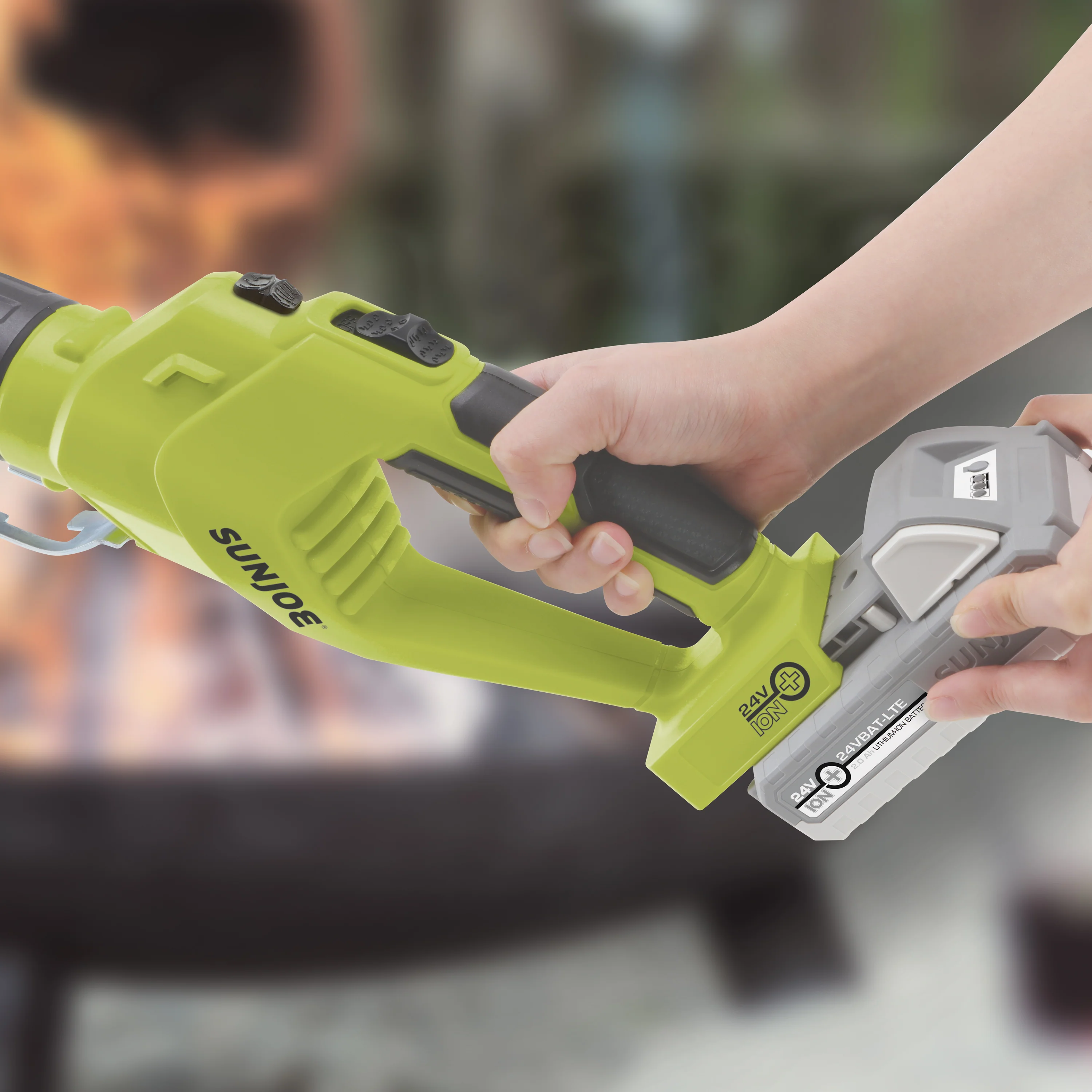 Sun Joe 24-Volt* IONMAX Cordless Electric Fire Starter | 1380-Degrees in 30-Seconds | For Charcoal BBQ Grills | W/ 2.0-Ah Battery + Charger - Image 11