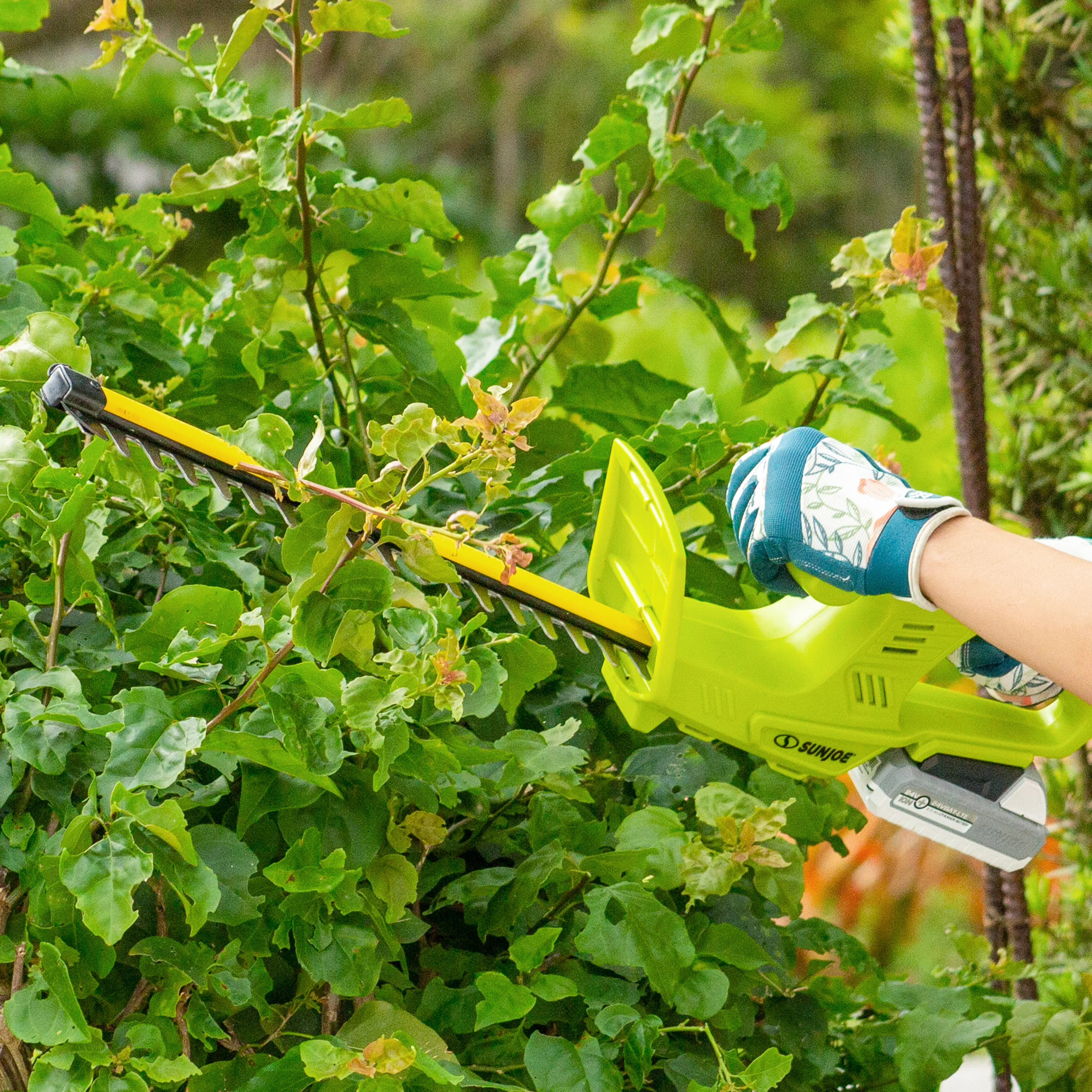 Sun Joe 24-Volt* Cordless Hedge Trimmer + Stringless Grass Trimmer | W/ 2.0-Ah Battery + Charger - Image 8