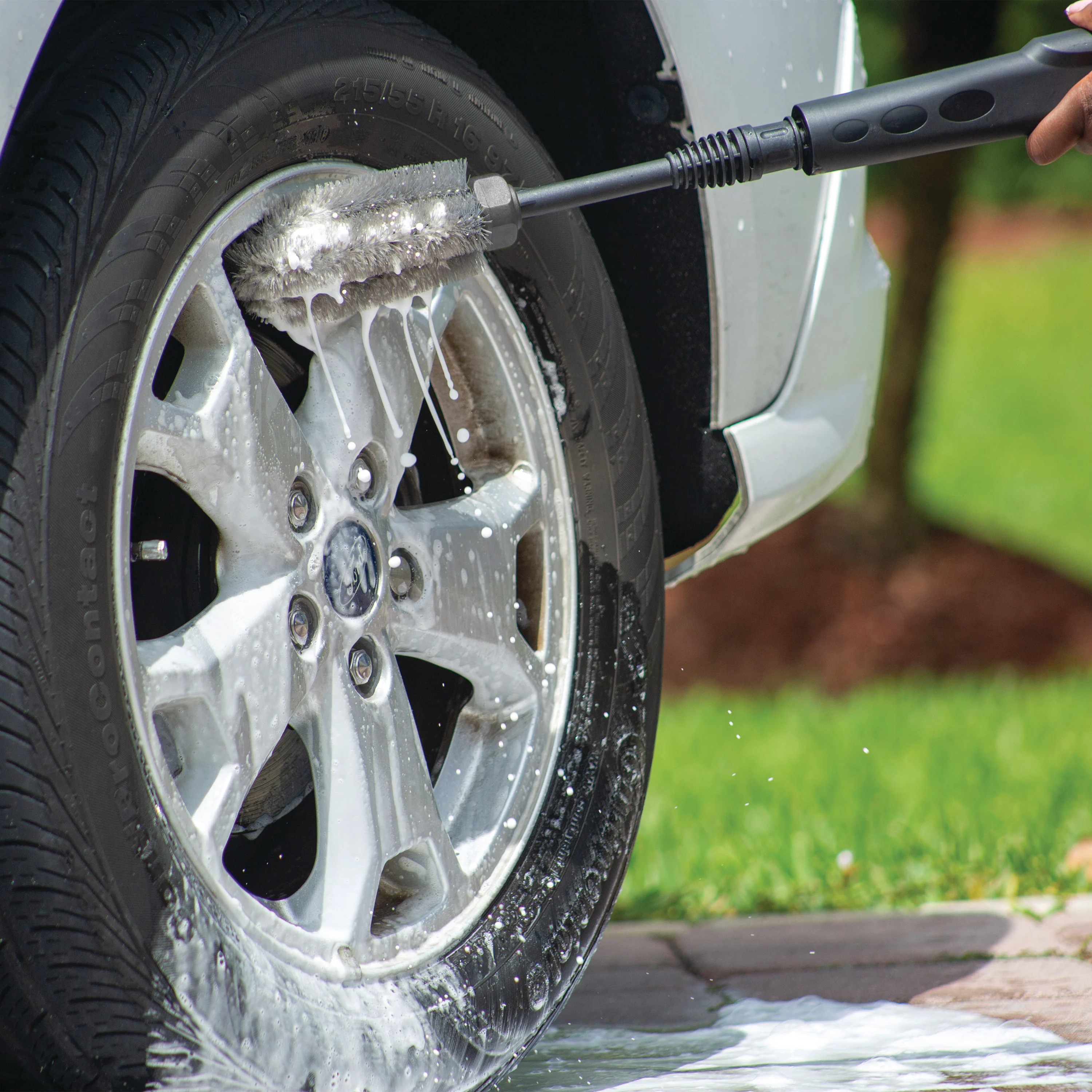 Sun Joe SPX2990-BLK Electric Pressure Washer W/ Accessories | 13-Amp | Included Utility Brush and Wheel/Rim Brush | Quick Connect Nozzles - Image 9